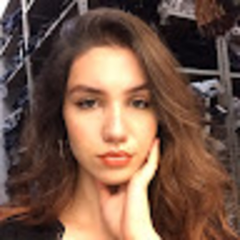 Meet your Posher, Dalila